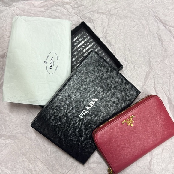 Prada Wallet - Picture 1 of 10